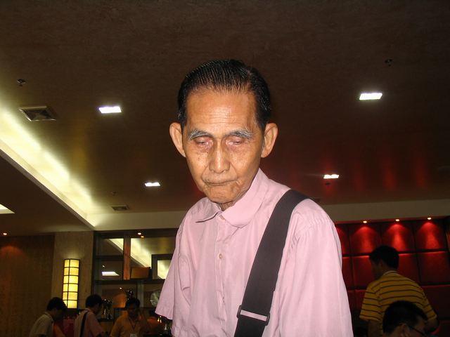 ��һ��������ʦ��٭U���ڰ��£��㽭���